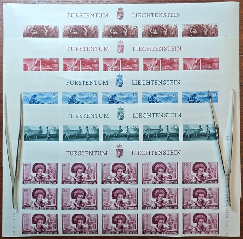 Liechtenstein 1941 Serie Mi. Nr. 192 U bis 196 U - 5 Bogenteile mit je 15 Marken ungezähnt postfrisch ** - mit Oberrand des Bogens
